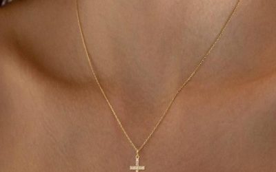 Collier Croix Divine